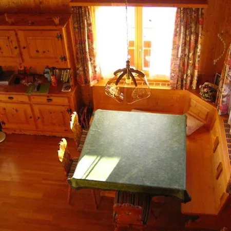 Heinzenberg Apartment *