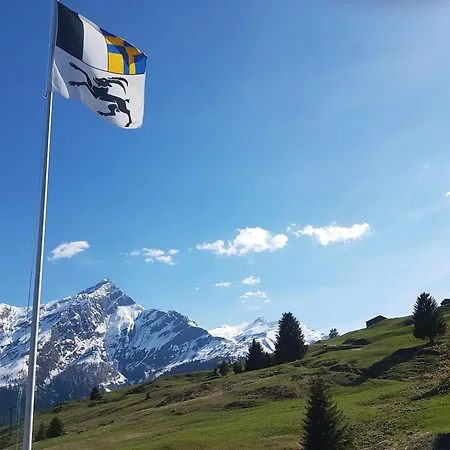 Heinzenberg Apartment Urmein